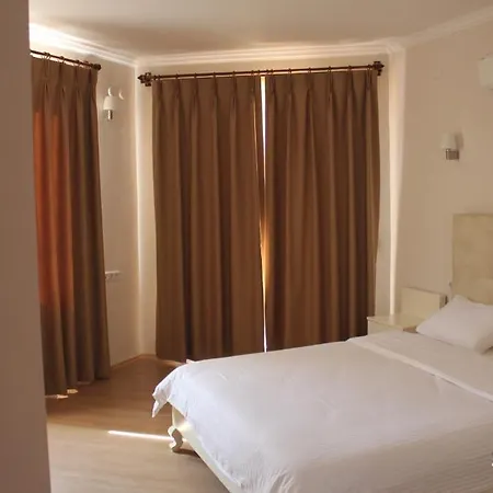 Hotel Changa 4*