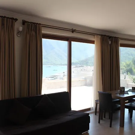 Otel Changa 4*